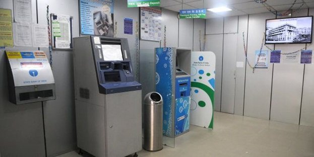 Read more about the article Everything You Should Know About Automated Teller Machine (ATM)
