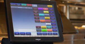 Read more about the article 5 Features of a Great Restaurant POS System That Will Hook Your Customers